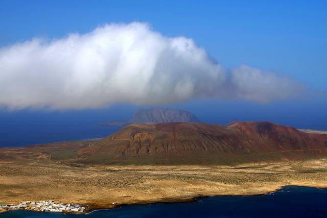 Sleva 60% - Španělsko - Kanárské ostrovy - levné letenky Lanzarote z Bratislavy (zpáteční) od 1.648,- Kč