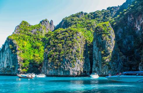 Sleva! Emirates Airlines - Thajsko - levné letenky na Phuket z Prahy (tam a zpět) 13.490,- Kč