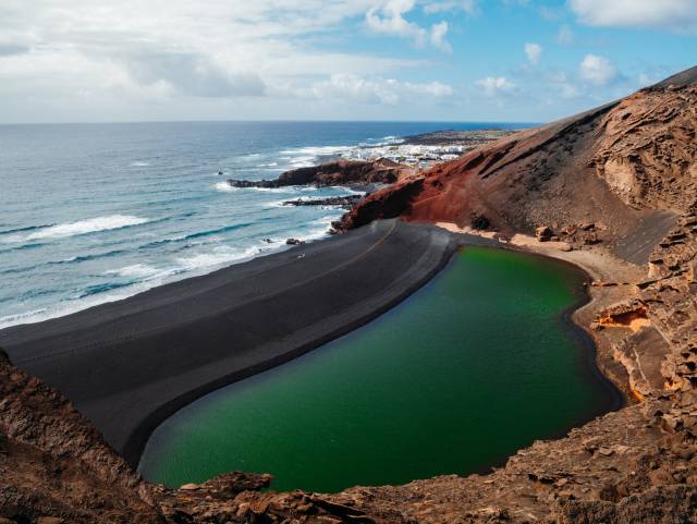 TIP! Ryanair - Španělsko - Kanárské ostrovy - letenky na Lanzarote z Vídně na jaro a léto ↔ od 1.055,- Kč