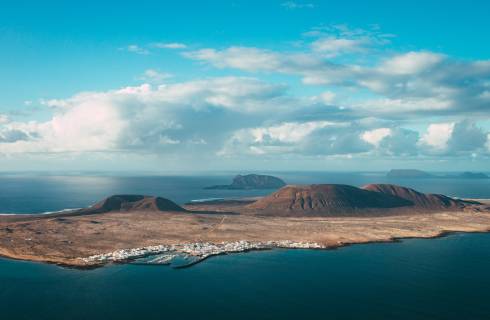 TIP! Ryanair ✈ Kanárské ostrovy - akční letenky na Lanzarote z Vídně ↔ od 1.793 Kč
