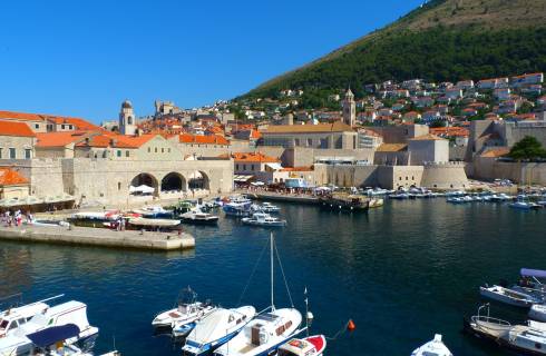 Chorvatsko ✈ Dalmácie - zpáteční levné letenky Dubrovnik z Vídně na léto od 1.284 Kč
