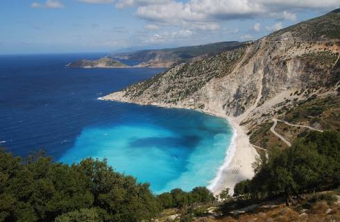 Ryanair ✈ Řecko - zpáteční levné letenky na ostrov Kefalonia z Vídně od 2.149 Kč