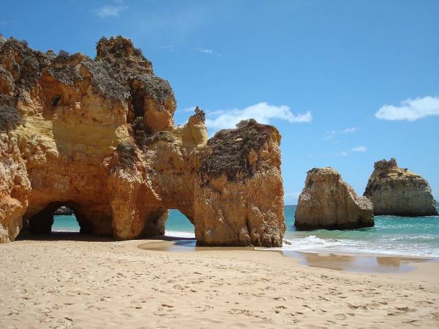 Swiss ✈ Portugalsko - Algarve - obousměrné akční letenky Faro z Prahy 3.590 Kč