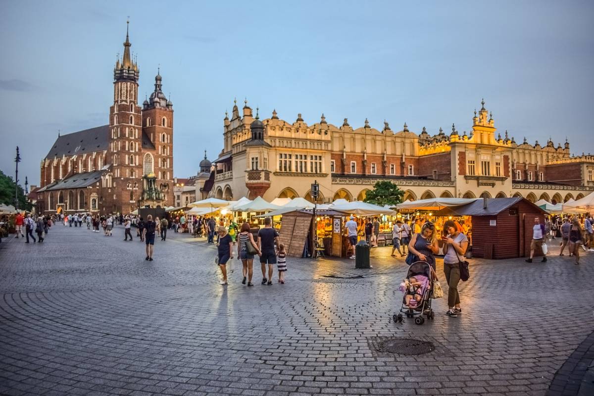 Polsko ✈ obousměrné levné letenky do Krakova z Prahy a nebo Vídně 958 Kč