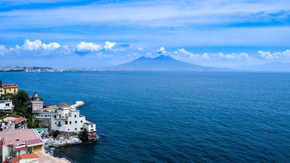 Itálie ✈ 5 tipů na obousměrné levné letenky do Neapole z Vídně, Prahy a Katovic od 1.315 Kč