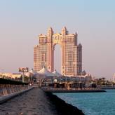 Spojené Arabské Emiráty ✈ 5 tipů na zpáteční levné letenky do Abú Dhabí od 3.843 Kč